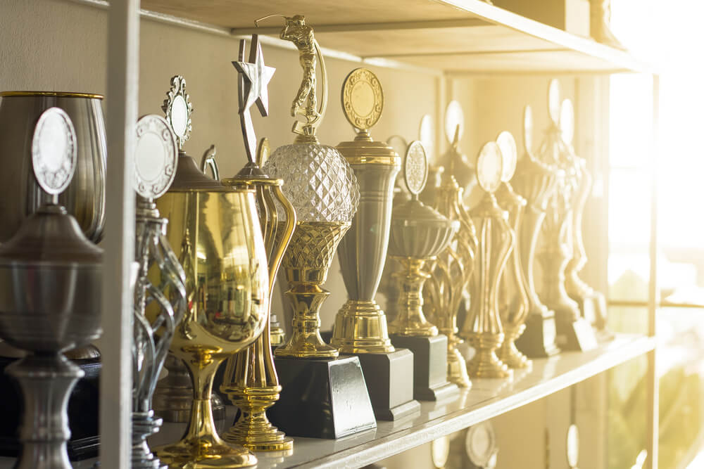 sports-trophies