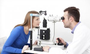 Optometrist