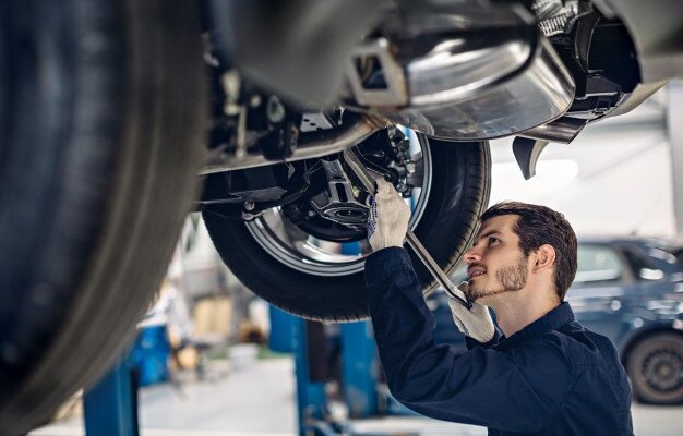 Mercedes mechanic